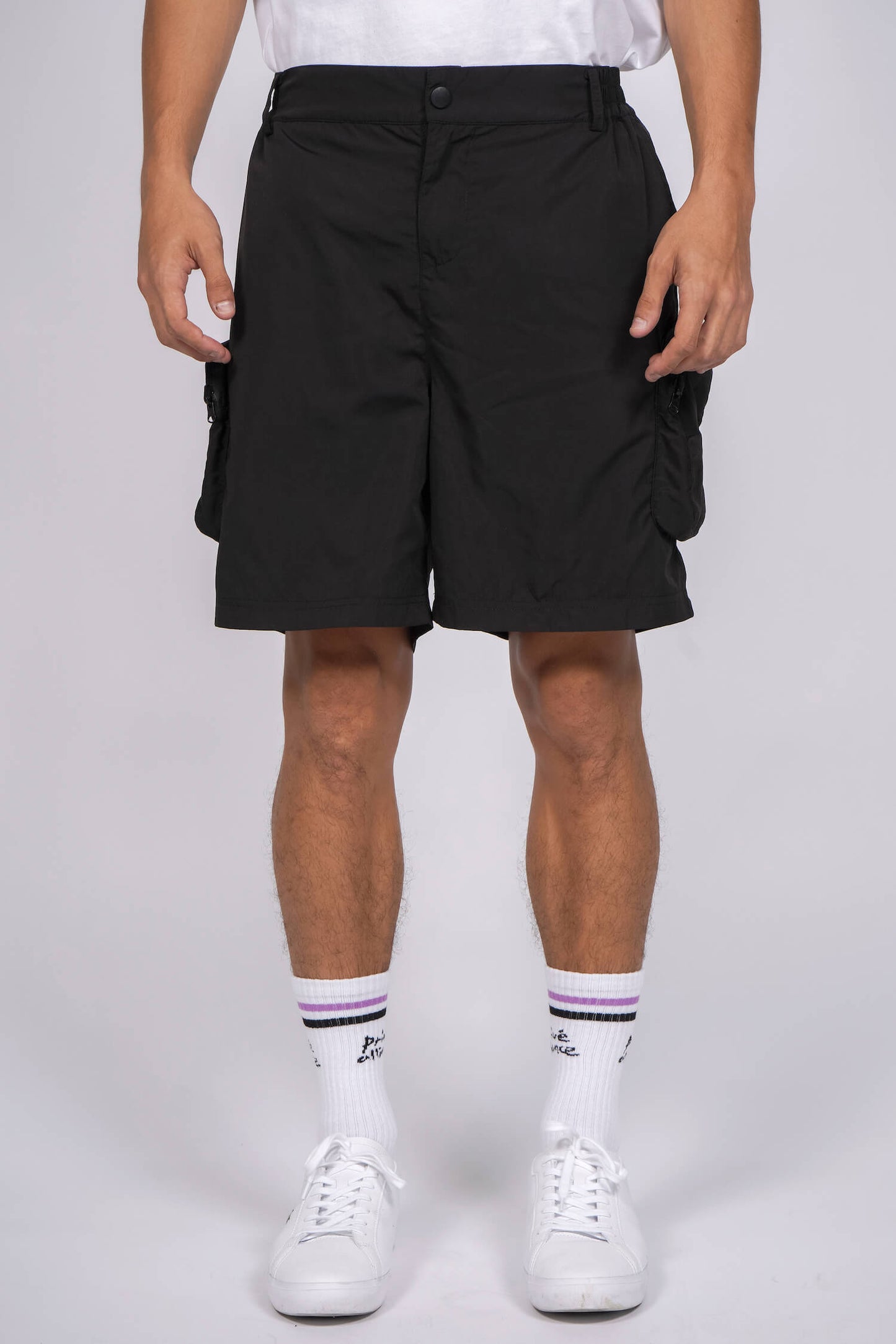 MEN OFF-DUTY SHORTS